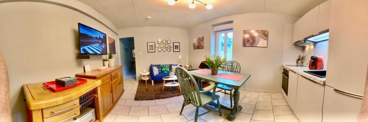 3 Star Surdespine Historic 4 Chateaux Lastours Air Conditioned Exterior photo